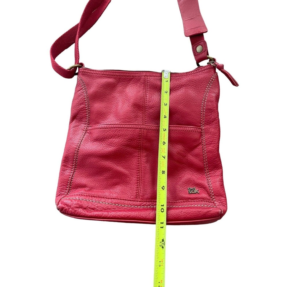 The Sak Iris hobo Bag Cherry Coral Red Pebbled Leather Zipper Handbag - Picture 3 of 7